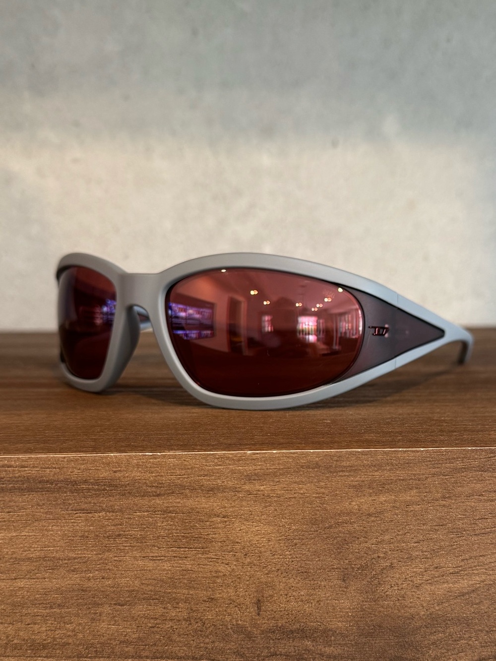 Diesel DL3002 Sunglasses – Matte Grey/Red Mirror – Excellent Condition